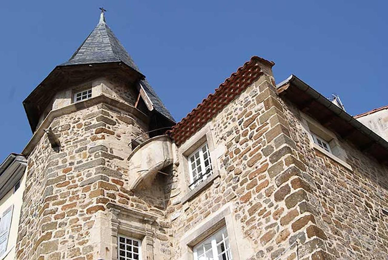 Maison Au Loup - Superbe Ancien Hotel Particulier Du Xvie Siecle Au Coeur De La Vieille Ville Du Puy Le Puy-en-Velay Eksteriør billede
