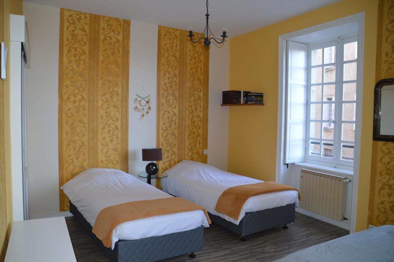 Maison Au Loup - Superbe Ancien Hotel Particulier Du Xvie Siecle Au Coeur De La Vieille Ville Du Puy Le Puy-en-Velay Eksteriør billede